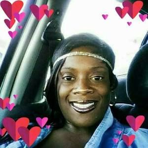 Meet your Posher, Mona